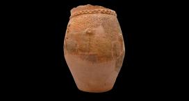A több mint 7000 évvel ezelőtt készült edény – nagy valószínűséggel – gabonatárolásra szolgált. 
