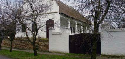 The memorial house building