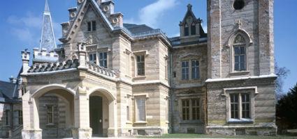 The entrance of the castle