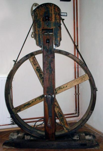 Spinning machine