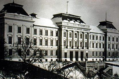 A Főiskola épülete 1919-ig Selmecbányán volt.