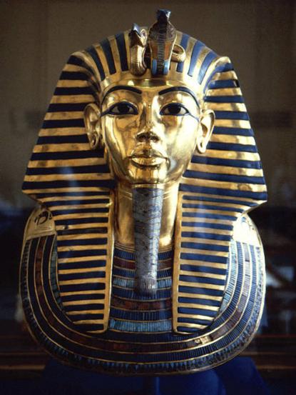 Tutanhamon aranyból készített halotti maszkja
