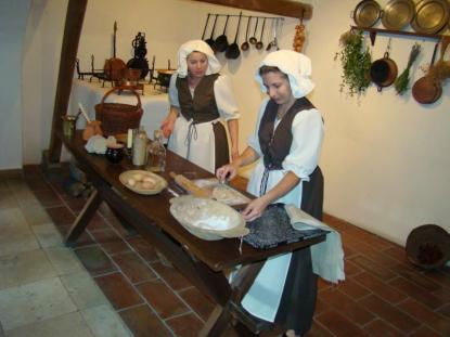 A Storno-konyha szorgos szakácsnéi