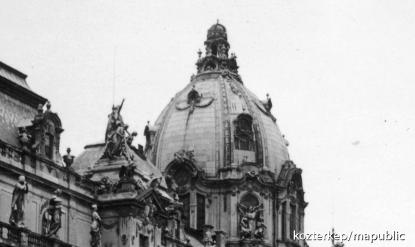 Szent Korona a budai vár kupoláján 1945-ig
