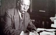 Sir Arthur Conan Doyle, a Sherlock Holmes szerzője