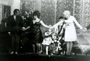 Bókay János: Feleség című darabját Kertész Sándor Torontói Művész Színháza mutatta be 1968-ban. \r\nSzereplők: Kertész Sándor, Szécsi Kató, Szörényi Éva \r\n