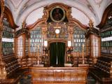 The herbs were dried in the attic by the former workers of the pharmacy