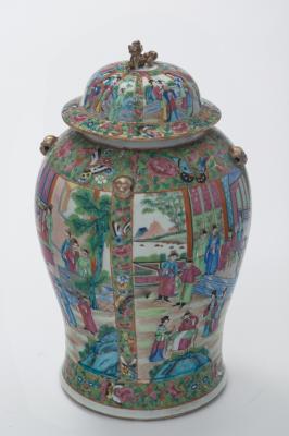 fedeles váza figurális jelenetekkel, Kína, 19. szd. 2. fele