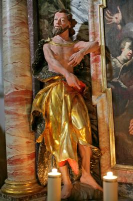 Keresztelő Szent János az Öt Seb oltáron Jézusra mutat, Márianosztra