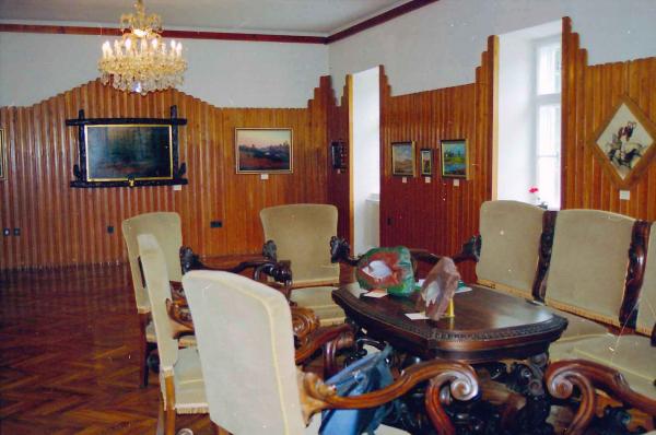 Levy festményeinek kiállítása Szántódpusztán, a kúria múzeumépületében