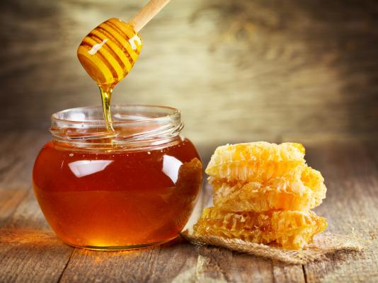 A méz a XIX. század végéig a paraszti lakosság egyetlen ételédesítő anyaga volt. 