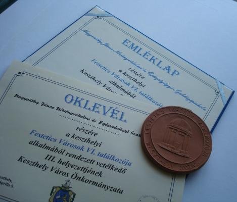 2003-ban, a Festetics György gróf koráról szóló vetélkedőn a keszthelyi Nagyváthy iskola csapata 3. lett. A találkozó plakettje, emléklapja és a vetélkedőn nyert oklevél egyaránt bekerült a múzeumba.