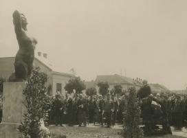 Emile Guillaume szobrának avatója