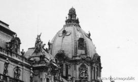 Szent Korona a budai vár kupoláján 1945-ig