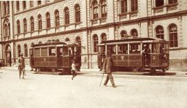 Villamosok a Király utcában (Pécs)