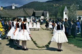 Easter branch collecting in the Open-Air Museum
