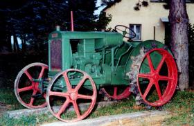 RÁBA petrol tractor from 1930 RÁBA petrol tractor from 1930