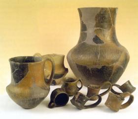 Late bronze age utensils (3000 B.C.)