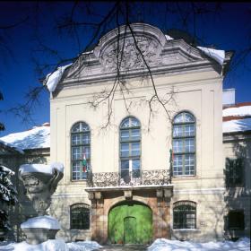 The entrance of the castle
