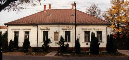 A Petőfi Emlékszoba épülete