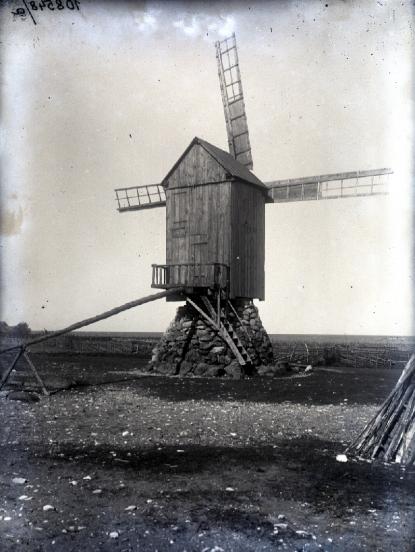 Saaremaa sziget, csaladi szélmalom