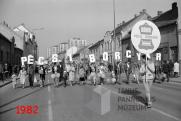 Május elsejei felvonulás, Pécs, 1982