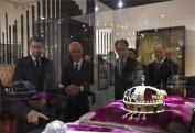 Habsburg György, IV. Károly király unokája, Magyarország utazó nagykövete (b), Balog Zoltán, az emberi erőforrások minisztere (b2) és Hoppál Péter kultúráért felelős államtitkár (b3) az Utolsó felvonás - IV. Károly király koronázása - 1916 című kiállítás megnyitóján