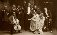 d. Latabár Árpád (Feri bácsi), Kosáry Emma (Szilvia) és Rátkai Márton (Bóni) Kálmán Imre: A csárdáskirálynő. Király Színház, 1916