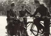 Kézbesítők, 1960.