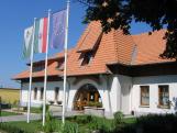 Faluház és Könyvtár, Erdőkertes