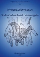 Istenek árnyékában