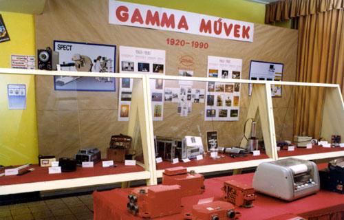 A fénykép a 70 éves jubileumi kiállításról készült.