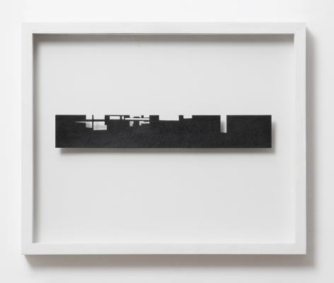 Megyik János: Sperlonga modell, 2002. Karton, grafit, 60 x 400 mm. <br>Fotó: Rosta József. Megyik János tulajdona