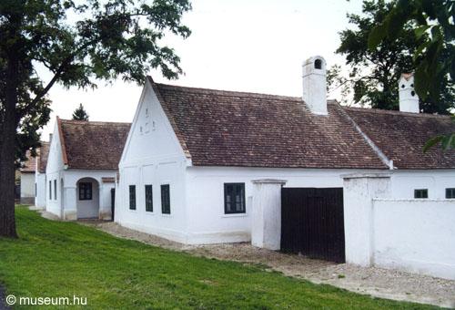 A fertőszéplaki tájházak