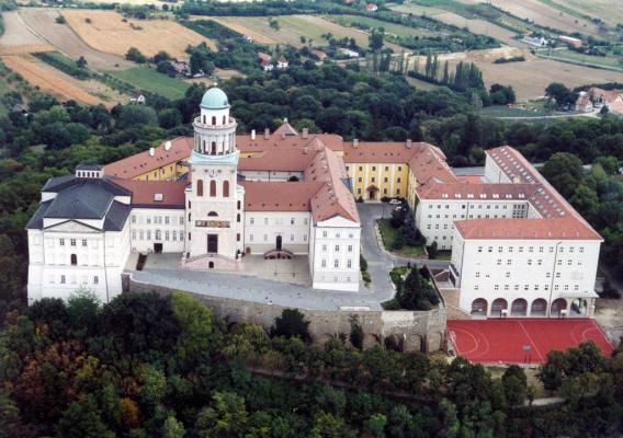 Pannonhalmi Főapátság (légifelvétel)