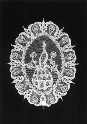 Ovál páva (25x18cm)