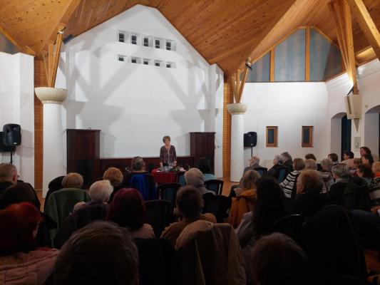 Szvorák Katalin adventi koncertje Kiskunhalason