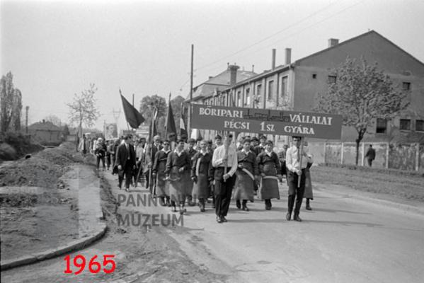 Május elsejei felvonulás, Pécs, 1965