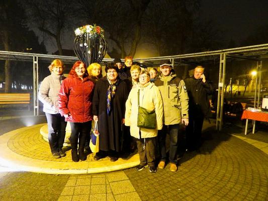 Ünnepváró verskút - Adventi hangulatban a verselő civilek