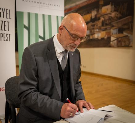 Könyvbemutató Andrzej Novak
