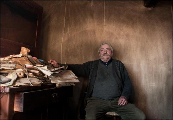 Ádám Gyula: A kor falára