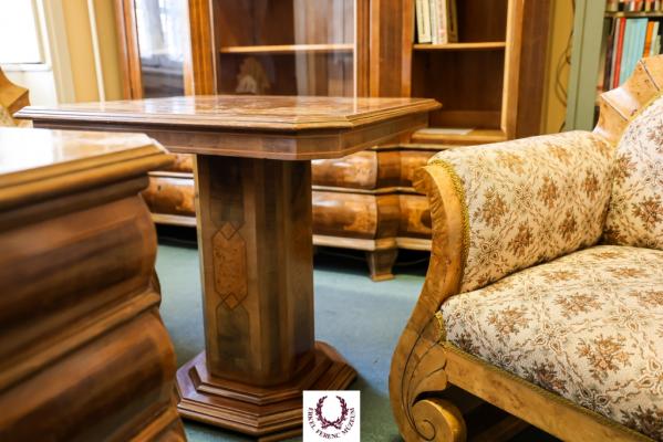 Újabb bútoregyüttessel gazdagodott a gyulai múzeum