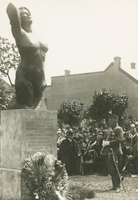Emile Guillaume szobrának avatója
