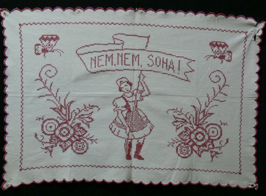 Falvédő - Nem, nem, soha felirattal  