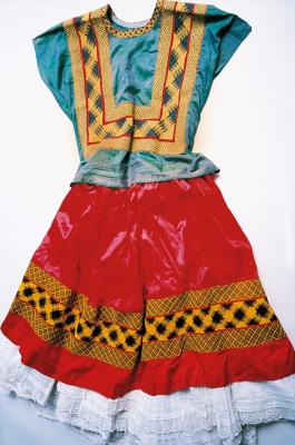 Frida Kahlo ruhái és kiegészítői