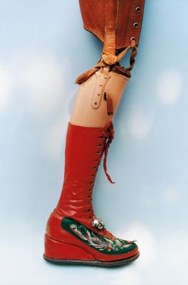 Frida Kahlo ruhái és kiegészítői