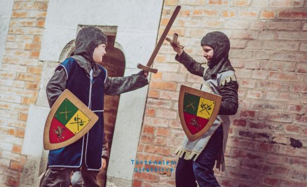 Ifjú lovagok a Gyulai Várban