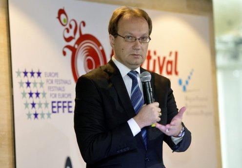Hoppál Péter