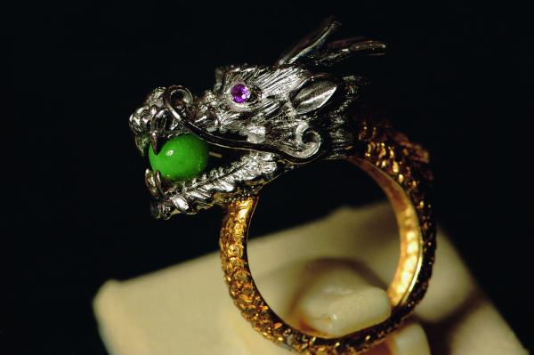 Jáde köves gyűrű