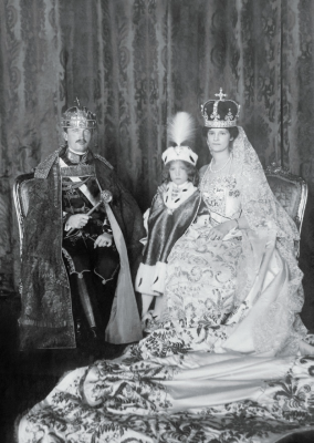 Utolsó felvonás - IV. Károly király koronázása